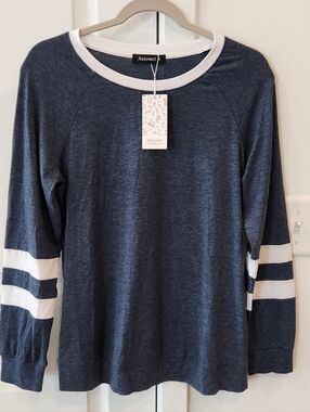 Automet Navy Long-Sleeve Contrast Stripe Tee